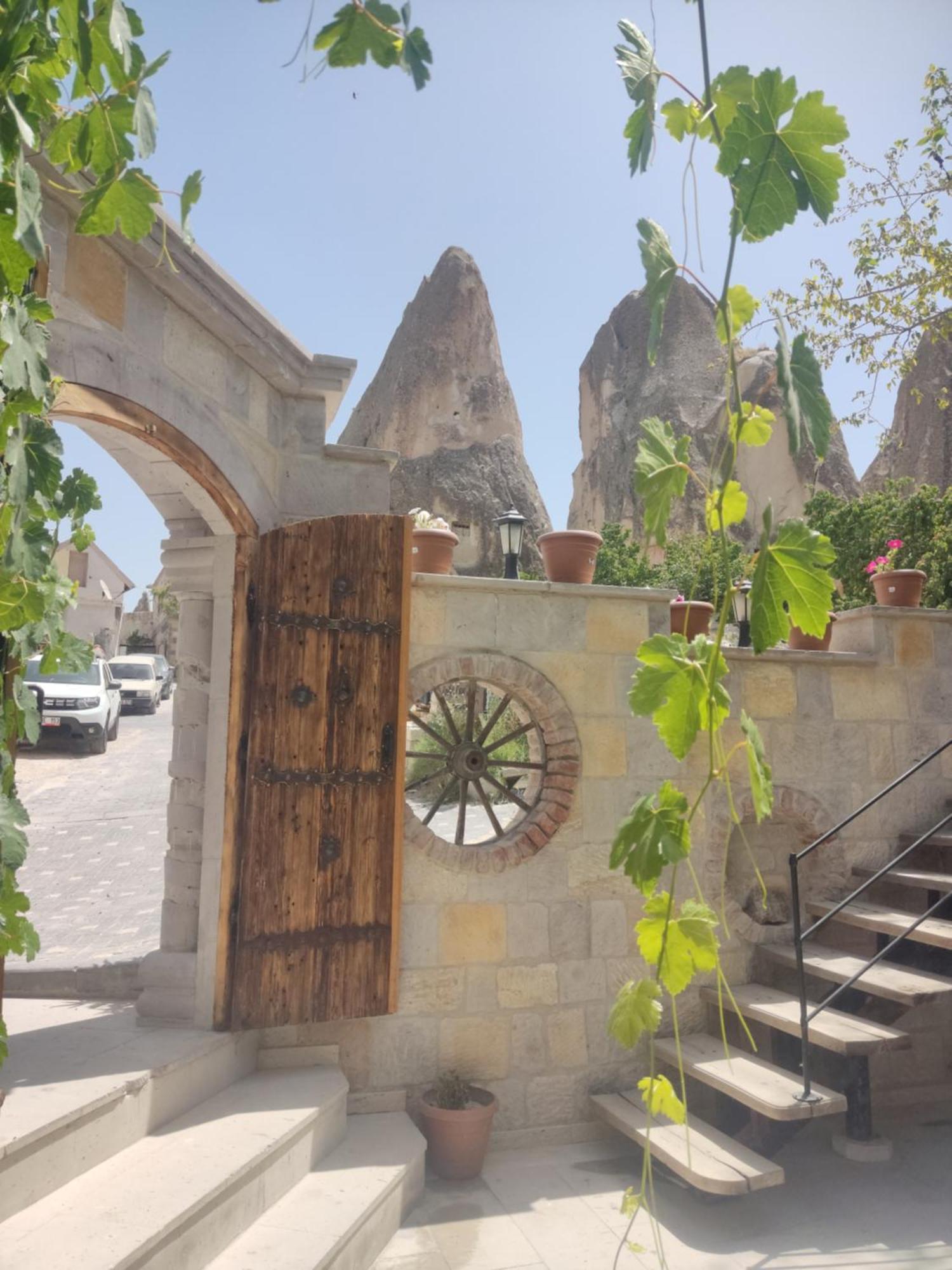 Luwian Stone House 5*