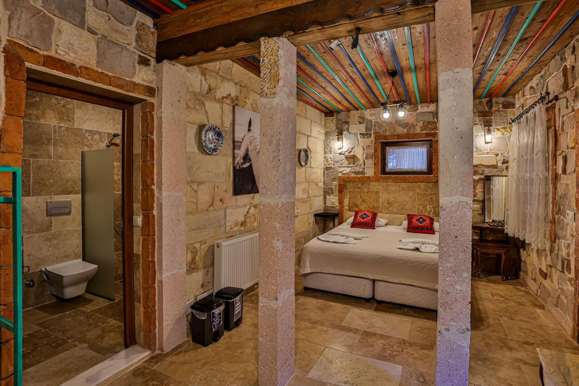 Готель Luwian Stone House Гьореме