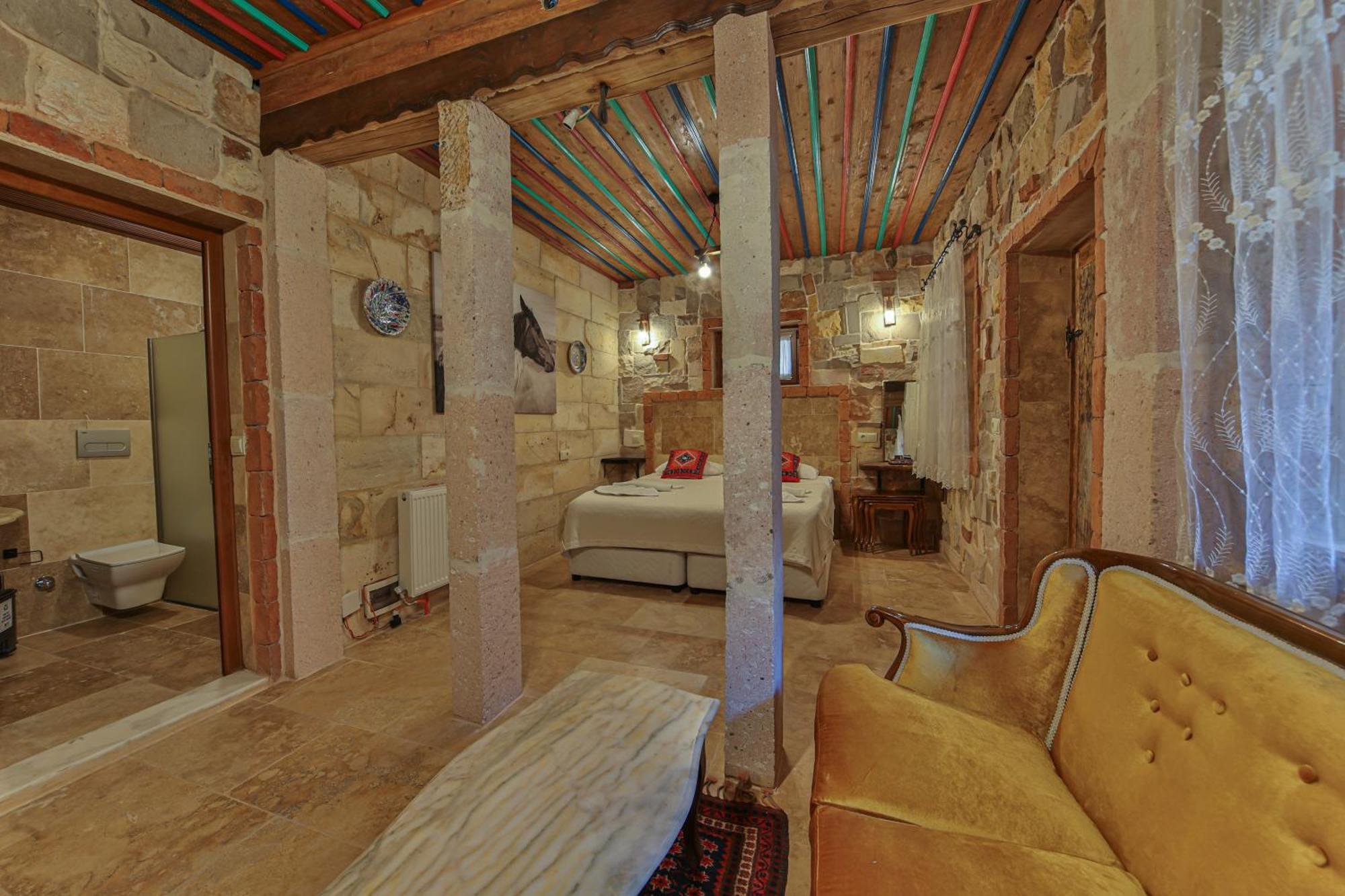 Готель Luwian Stone House 5*