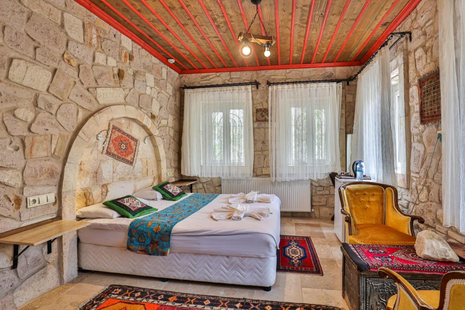 Luwian Stone House Готель